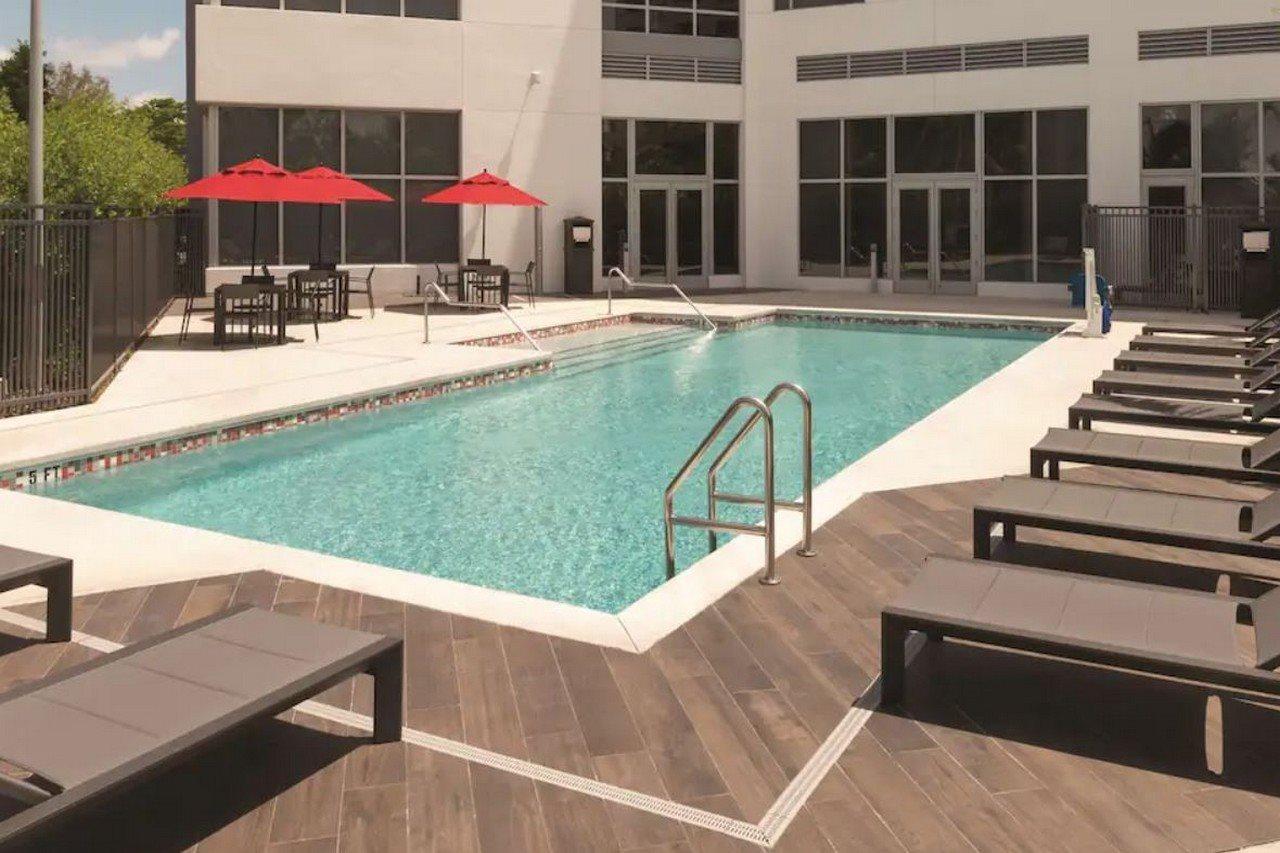 فندق Radisson Red Miami Airport ميامي سبرينغز المظهر الخارجي الصورة
