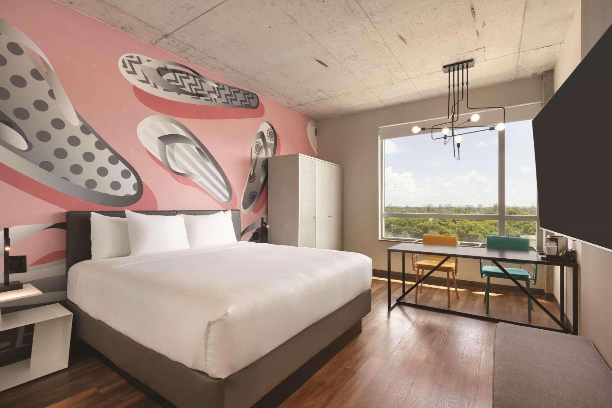 فندق Radisson Red Miami Airport ميامي سبرينغز المظهر الخارجي الصورة