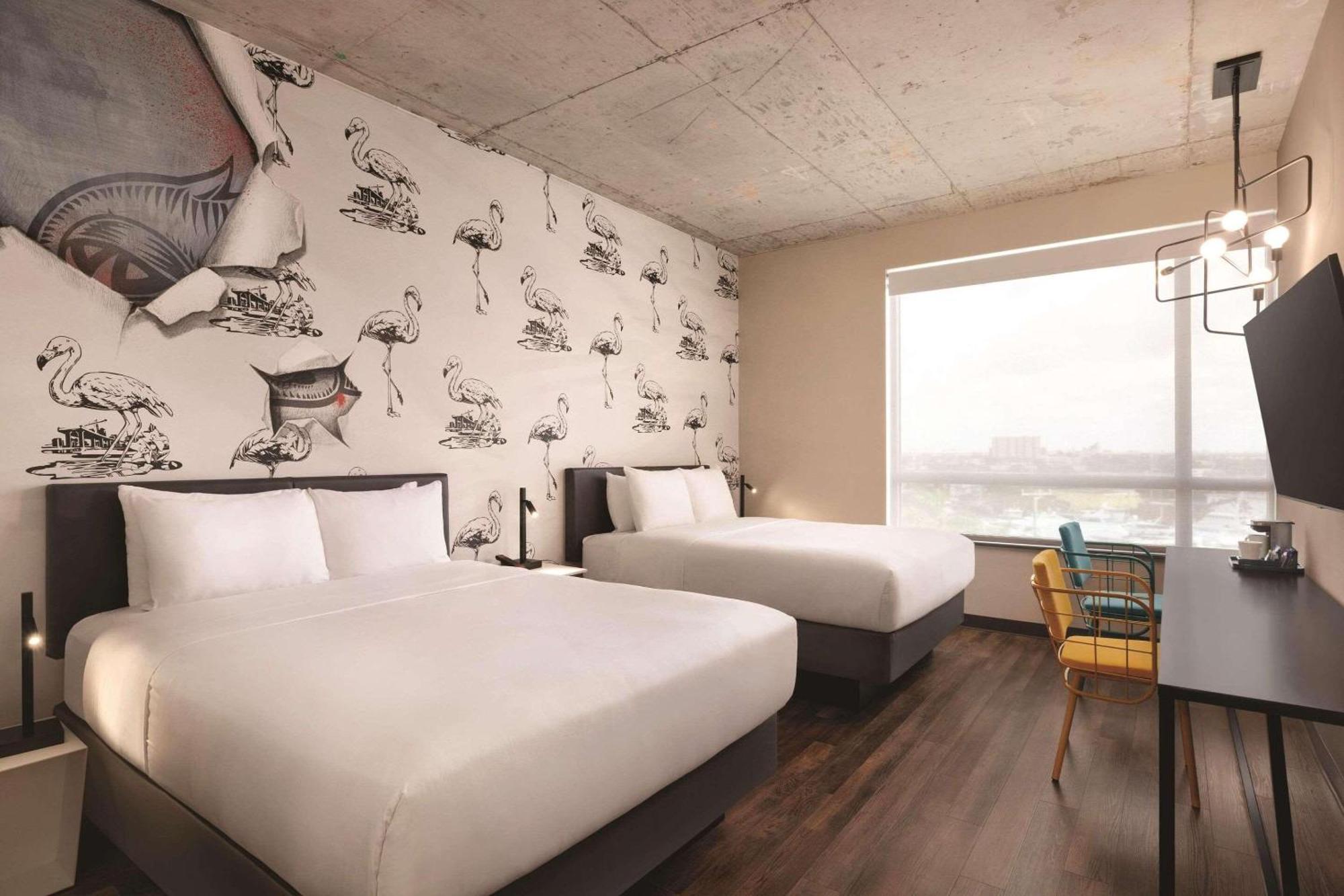 فندق Radisson Red Miami Airport ميامي سبرينغز المظهر الخارجي الصورة