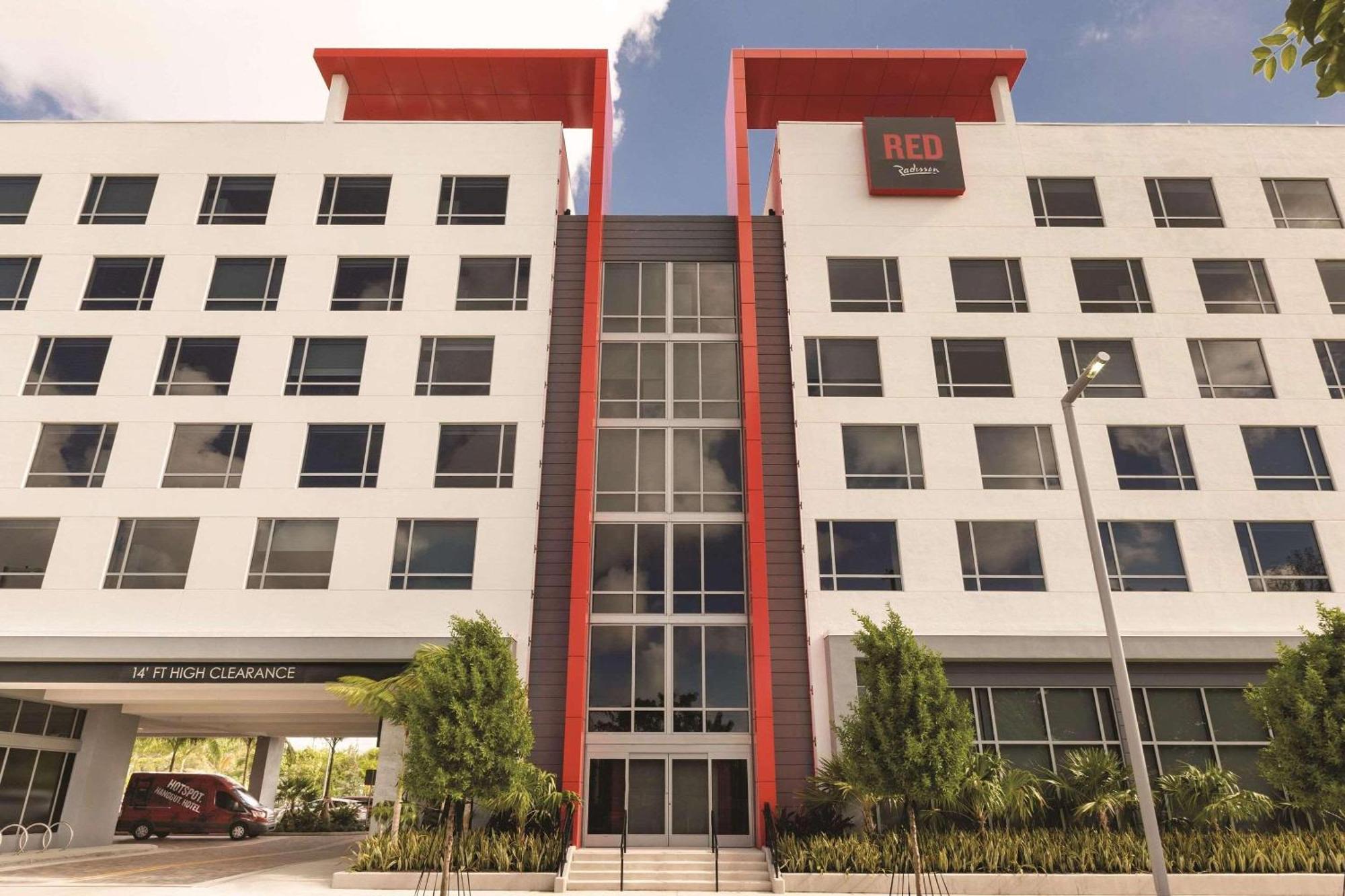 فندق Radisson Red Miami Airport ميامي سبرينغز المظهر الخارجي الصورة
